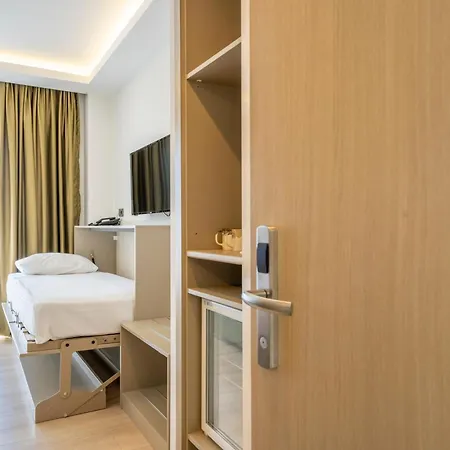 Отель Olive Tree 4*
